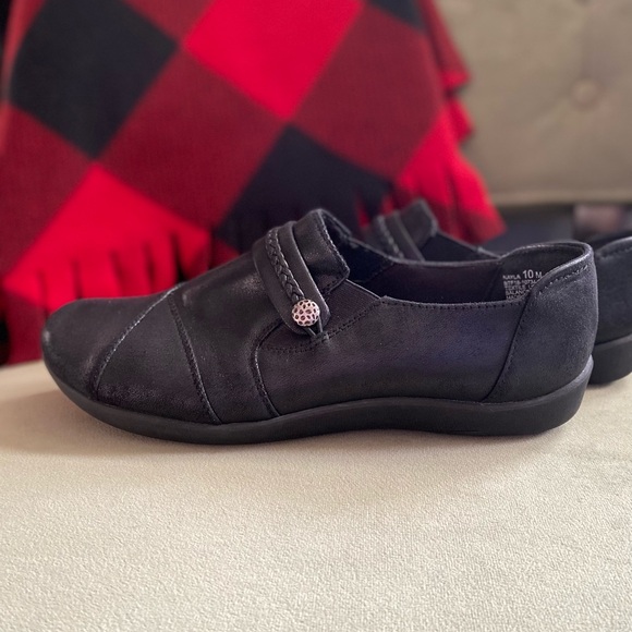 Baretraps Black Size 10M Slip-On Shoes - Picture 8 of 16